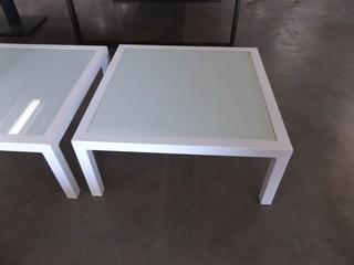 New 28" x 28" x 12" End Table w/ Frosted Glass