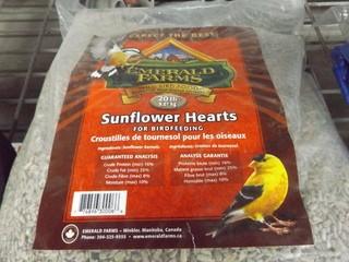 New Emerald Farms 20 LB Sunflower Hearts Bird Feed.