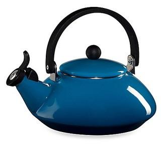 Le Creuset? Zen 1.6 qt. Tea Kettle in Marseille