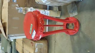 Red Decorative Display / Vase Table - (CB10-147)