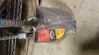 42" Earth Talon Digging shovel w/ "D" Handle (CB10-201)