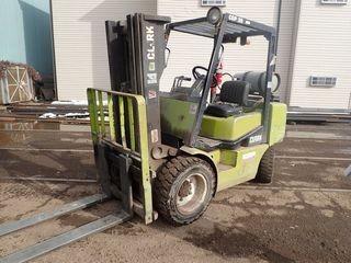 Clark CPG30 LPG Forklift. 3-Stage Mast, Side Shift, Pneumatic Tires. Showing 1,971hrs. **BEING USED FOR LOADOUT, CANNOT BE REMOVED UNTIL 3PM NOV. 8/18**