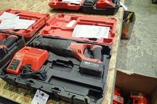 Milwaukee 2720-22 M18 Fuel Cordless Sawzall Reciprocating Saw Kit w/ Charger and Battery. 