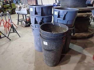 Lot of 8 Commercial Garbage Cans. 