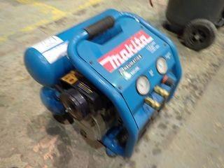 Makita MAC2400 130PSI 4.2gal Twin Tank Portable Electric Air Compressor. 