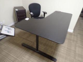 Lot of L-Shaped Desk w/ Mobile Pedestal and Task Chair. **LOCATED IN MODULAR BUILDING, MAIN FLOOR**