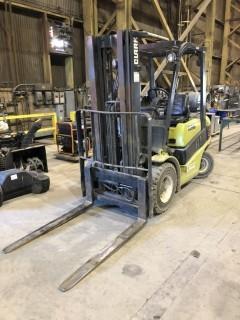 Clark C25L LPG 5,000lbs Capacity Forklift. 3-Stage Mast, Side Shift, Showing 2,561hrs. **BEING USED FOR LOADOUT, CANNOT BE REMOVED UNTIL 3PM NOV. 8/18**