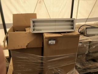 Pallet of Assorted Flourescent Lights