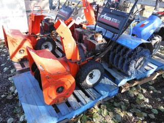 Ariens ST8 24 Snow Blower (2')