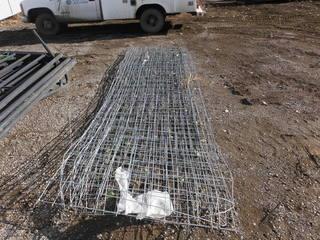 Lot of Pig Fence 16' x 4' 