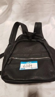 Kensie Blk Leather Ladies Backpack Hangbag - Zipper Broken