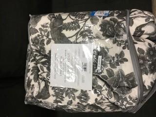 Distinctly Home - 3pc - Printed Quilt Set - Grey - 