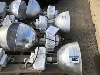 Quantity of 400W 120V Mercury Vapor Shop Lamps