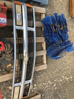 Grille Assembly To Fit Late Model Chev Pick Up