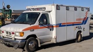 2005 Ford  Ambulance c/w 6.0L Diesel, Auto, A/C. Showing 298,180 Kms
S/N 1FDWE35PX5HA08226