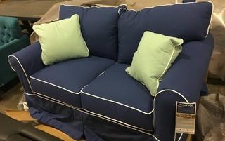 Klaussner Living Room Jenny Dreamquest Loveseat D16100 LS/ Navy Blue With Mint Throw Pillows