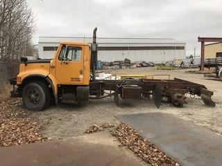 1992 International 4900 4X2, 181,828km Showing, 6,046hrs Showing, VIN 1HTSDPCR3PH461434 **LOCATED IN EDMONTON** 