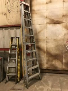 10' Fiberglass Step Ladder **LOCATED IN EDMONTON** 