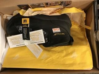 CAT Active Alaska Work Boot Women Size: 6.5 **LOCATED IN EDMONTON** 