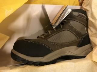 CAT Shaman 6" WP TX CT Work Boot Women Size: 7 **LOCATED IN EDMONTON** 
