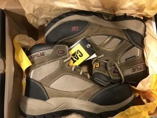 CAT Shaman 6" WP TX CT Work Boot Women Size: 7 **LOCATED IN EDMONTON** 