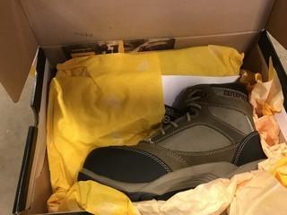 CAT Shaman 6" WP TX CT Work Boot Women Size: 8 **LOCATED IN EDMONTON** 