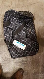 Prodigy Blk/White Floral Burst - Pull along Duffel