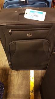 American Tourister 30" Blk - Spinner Luggage
