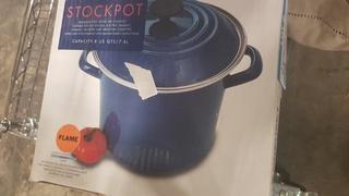 Le Creuset Stockpot 8qts. -Flame