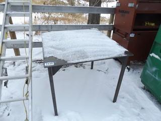 Metal Work Bench 42'' x 40'' x 36''