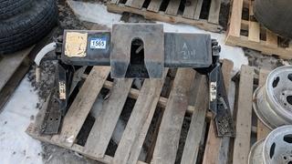 5th Wheel Hitch Assembly c/w Rails