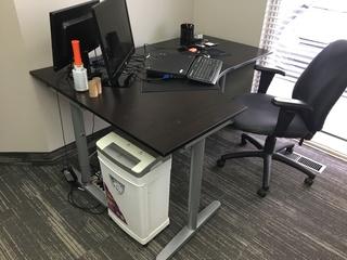 5'x4' Curved Corner Desk 