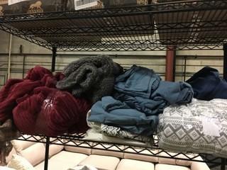Lot Assorted Bankets And Throws/Fabrics 
