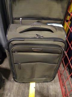 Ricardo 18" - Olive Green - Carry on Spinner luggage - 