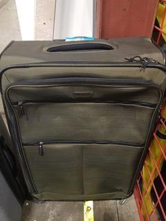 Ricardo 28" Olive Green Soft Sided Spinner Luggage