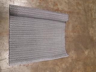 Handwoven Polypropylene UV Rug 2' x 3'