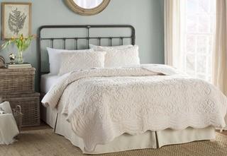 Lark Manor Charlotte 3 Piece Coverlet Set (LARK1624_15517678) - Ivory - Queen