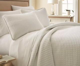 Laurel Foundry Modern Farmhouse Eldon Reversible Quilt Set (LFMF4294_29587843_29587841) White,King
