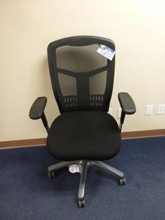 Black Cloth Task Chair