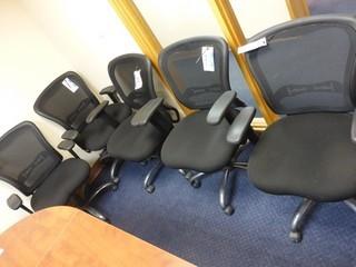 5 Black Cloth Task Chair