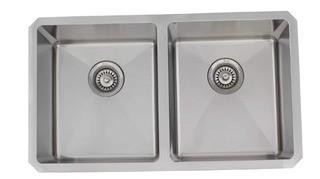 31" x 18" Double Bowl Undermount Kitchen Sink with Basket Strainer, Stainless Steel