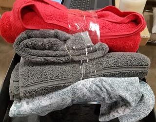 Lot of Misc Bath/Hand Towels