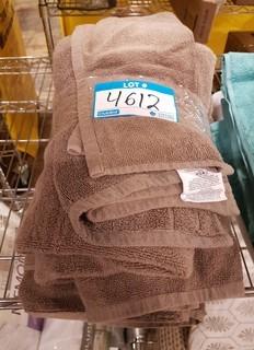 Lot of Misc Bath/Hand Towels