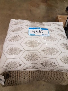 Lot of Throw Pillows