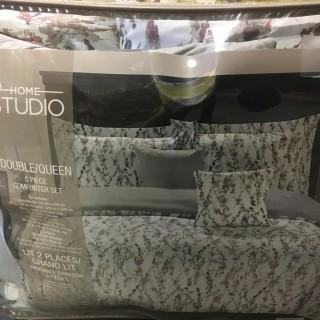 Home Studio-Petal Comforter Set, Queen