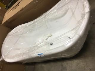 71 x 31.5 Freestanding Soaking Bathtub