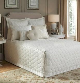 Ophelia & Co. Josefien Quilt, King , Taupe 
