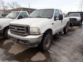 2004 Ford F350 Super Duty XL 4x4 Supercrew Cab Pickup Truck. Gas Engine, Automatic Transmission. Showing 287,579kms. VIN 1FTSX31LX4EA40707.