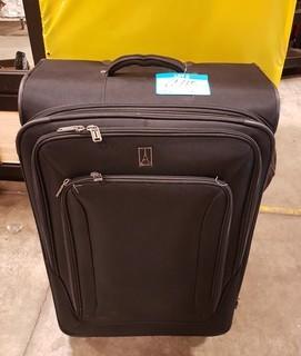 Travelpro 28" Spinner Luggage Black