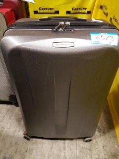 Ricardo 29" Spinner Luggage